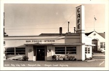 RPPC Postcard - Bay Way Cafe - Newport OR - Oregon Coast Highway - Sawyers (B8) picture