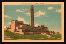 POSTCARD : MISSOURI - KANSAS CITY MO - LIBERTY MEMORIAL LINEN VIEW picture
