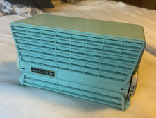 VINTAGE BEAUTIFUL ICE GREEN MEDALLION ELECTRIC AM RADIO ARVIN INDUSTRIES picture
