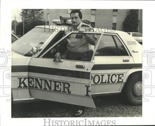 1989 Press Photo Kenner Reserve Police Officer Peter Pelitere - noc21589 picture