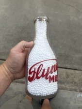 Vintage Flynn Milk Dairy Des Moines Iowa Quart Glass Bottle Red ACL Advertising picture