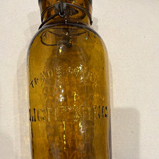 PUTNAM 98 TRADE MARK LIGHTNING Honey Amber Glass Jar picture