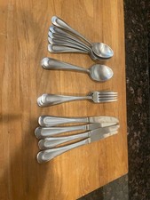 16 pc Oneida Stainless - Smooth Teardrop Flatware Set picture