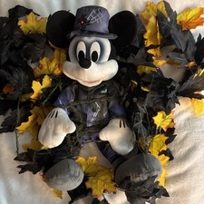Disney Parks Halloween wreath Mickey Mouse icon plush Haunted Mansion NICE picture