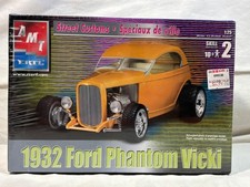 AMT 1932 Ford Phantom Vicki Street Customs Model Kit 1:25 Skill Level 2 New picture