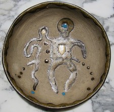 WILD VINTAGE 60S MID CENTURY MODERN MCM STUDIO ART POTTERY BOWL/PLATE SIGNED picture