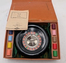 Vintage E.S. Lowe Roulette Game Set 1941 Complete w/ Wheel Felt Chips Book  picture