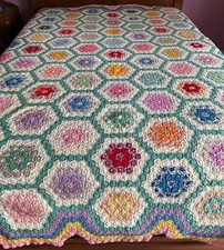 Vintage Colorful Grandmother's Flower Garden Quilt 1930s 71x 81 NICE picture