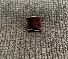 Vintage Boeing 100% Committed FOD Free Advertising Enamel Lapel Pin Award RARE picture