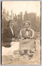 K41/ Interesting RPPC Postcard Americana c1910 People Women Picnic 14 picture