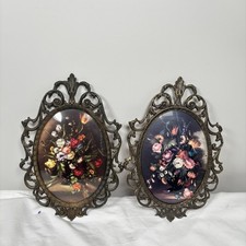 Vintage Set Of 2 Italian Oval Brass Wall Art w/Floral Design & Convex Glass 10