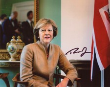 THERESA MAY SIGNED 8x10 PHOTO PRIME MINISTER OF THE UNITED KINGDOM BECKETT BAS picture