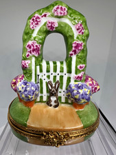 Antoria Limoges France Peint Main Trinket Box Garden Gate Bunny #665 picture
