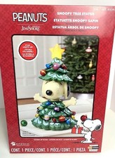 2026 Jim Shore SNOOPY TREE STATUE (Lighted Star) 14.7