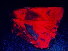 KB: FANTASTIC SW & LW FL. RED RUBY XL. W/ FL. SW & LW PHLOGOPITE FROM TANZANIA picture
