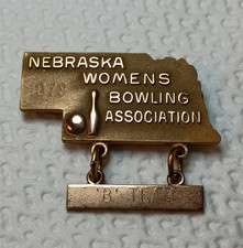1978 Vintage 10K Gold Filled Nebraska Women's Bowling Association Pin  'B' Team picture
