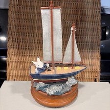 READ Rare Madame Alexander Stuart Little Sailing Wasp Ship Boat Music Figurine picture