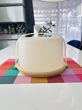 VTG Tupperware Round Cake Taker Carrier with Handle picture