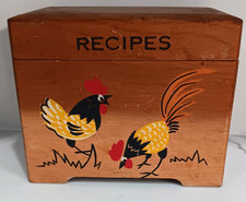 Vtg Wooden Recipe Box Hinged Lid Rooster Country Farmhouse Nevco Japan w/ pt tag picture