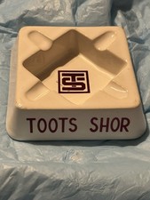 TOOTS SHOR RESTAURANT NYC VINTAGE CERAMIC ASHTRAY-WHITE-RARE CIRCA 1949 picture