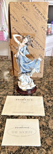 Stunning GIUSEPPE ARMANI Celeste 1302C 2000 Figurine of The Year Made In Italy picture