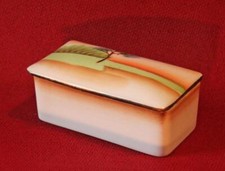 Vintage Meito China Hand Painted Made in Japan Trinket Box & Lid picture
