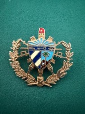 RARE CUBA CUBAN MEDAL SHIELD PIN BADGE REVOLUTION REPUBLIC MILITARY COLLECTIBLE picture