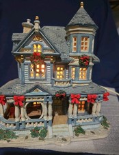 2004 LEMAX Coventry Cove Village Lighted 