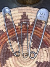 A6 VTG 3 LARGE METALWARE SAFETY PIN KEY TAG LAUNDRY BLANKET KILT SKIRT NATIONAL picture