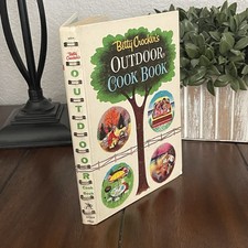 Vintage Betty Crocker’s Outdoor Cook Book 1st Edition 2nd Printing Spiral Binder picture