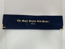 Disneyland Official Cast Member 1993 Watch Limited Edition 439 of 750 Pouch picture