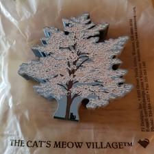 NIP VTG 2000 Flowering Dogwood #00-401 Cat's Meow Village Shelf Sitter picture