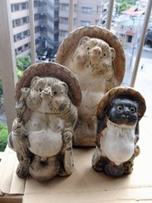 Shigaraki Ware Raccoon Dogs 3 Pieces Japanese Ceramic Tanuki Sculpture Set picture