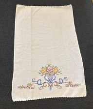VTG Linen Stitched Fingertip Towel 3 Baskets  Full of Flowers 19.5” x 12”  picture