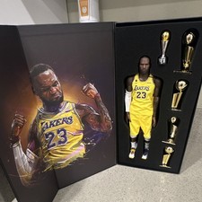 Enterbay LeBron James Los Angeles Lakers #23 NBA Figure Set w/ Accessories picture