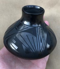 Mata Ortiz Designed Pottery Artist Signed Toha Guillen 3”x4” picture