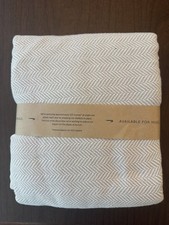 BRITISH AIRWAYS x The WHITE COMPANY first  class airline blanket travel picture