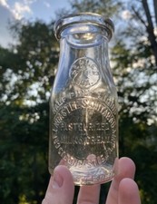 Greencastle Sanitary Dairy PA Franklin County 1940 Half Pint Milk Bottle picture