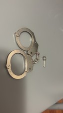 Silver Metal Handcuff Set With Key picture