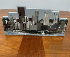 Vintage 1997 Hometowne Collectibles Pittsburgh Skyline Golden Triangle Shelf picture