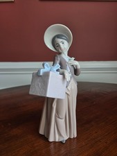 Lladro 6488 Gone Shopping - Mint Condition - Original Box - Never Displayed picture