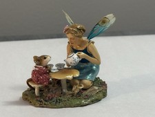 Wee Forest Folk Retired Miniature Figurine FY-1 Just a Wee Drop (WP) 2000 picture