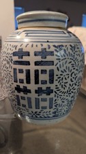 ANTIQUE CHINESE DOUBLE HAPPINESS POTTERY GINGER JAR WITH LID BLUE CIRCLES MARK picture