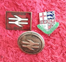 Vintage British Rail + Southern Railways  Pin Badges/Uniform Button- Railwayana picture