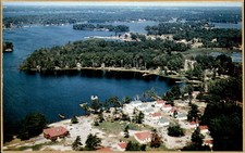 Honey Harbour ON Cottages c1950s-60s Vintage Postcard picture