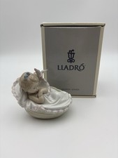 Lladro 6710 Comforting Dreams Baby In Basket Retired Porcelain Figurine with Box picture