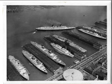 SS UNITED STATES OCEAN LINER  1961 Vintage Sharp Press Photo Cruise Ship 9X7 picture