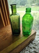 vintage poison bottles   -GIFT SKULL BONES -DE-DRO graduated embossed lines  picture