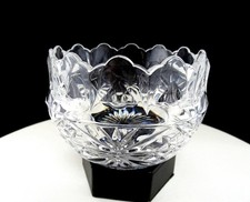 ELEGANT PRESSED GLASS CLEAR SCALLOPED RIM FAN AND FLOWER 3 3/4