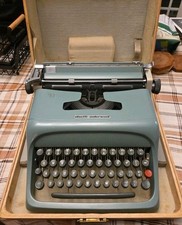 Vintage 1952 Olivetti-Underwood Studio 44  Manual Typewriter W/ Case-Works Well picture